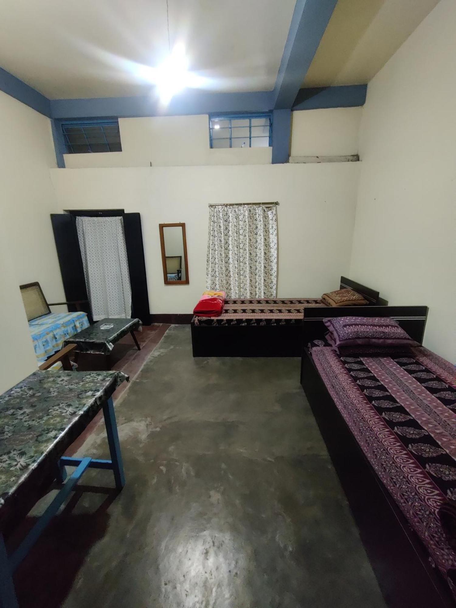 Homestay K J *